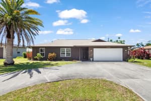 710 Beverly Rd, VENICE