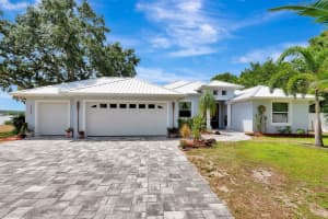 1560 N Oak Park Ave, AVON PARK