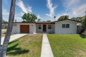 138 Pearl Ave, SARASOTA