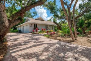 1224 S View Dr, SARASOTA
