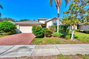 9022 Coachman Dr, VENICE