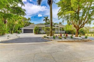 1720 Spring Creek Dr, SARASOTA