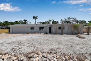 130 N Adams Dr, SARASOTA