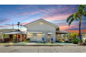 14 Braden Castle Dr, BRADENTON