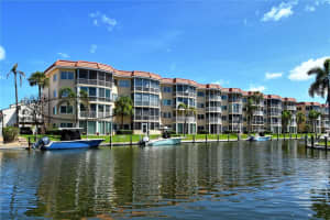 1250 N Portofino Dr #208, SARASOTA