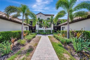 5695 Palmer Cir #203, BRADENTON