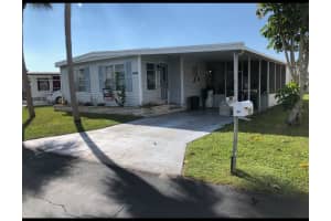 214 Spanish Lakes Dr, NOKOMIS