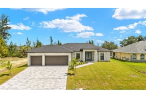 225 Ne 8th Ter, CAPE CORAL