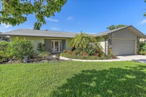 4814 Country Oaks Blvd, SARASOTA