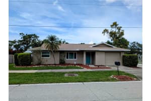 8904 Vamo Rd, SARASOTA