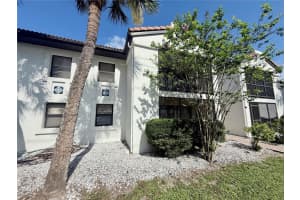 631 N Orange Ave #102, SARASOTA