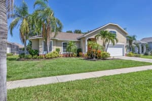 815 Greenview Dr, APOLLO BEACH