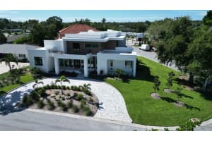 2110 Michele Dr, SARASOTA
