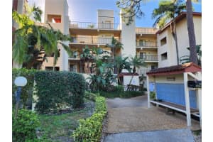 7500 40th Ave W #107, BRADENTON