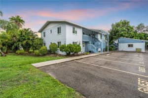 1670 Laurel St #205, SARASOTA