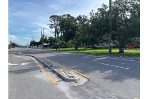 Swift Rd, SARASOTA