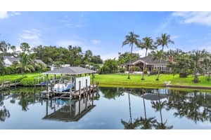 6012 Shore Acres Dr, BRADENTON