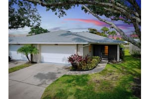 4339 Bowling Green Cir #19, SARASOTA