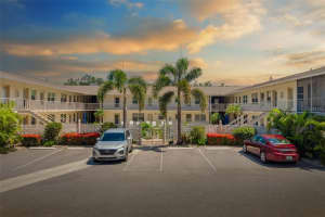 510 Granada Ave #108, VENICE