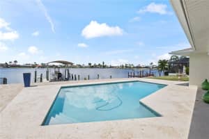 617 Sw 51st Ter, CAPE CORAL
