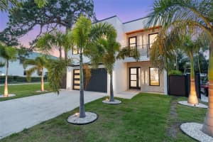 2111 Hawthorne St, SARASOTA