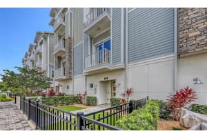 516 Laurel Park Dr, SARASOTA