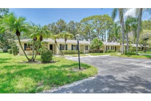 7820 Palm Aire Ln, SARASOTA
