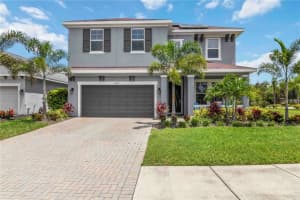 4239 Adelaar Dr, SARASOTA