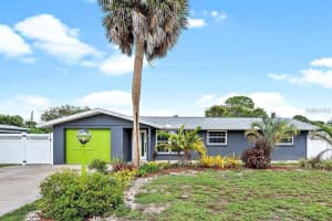 7355 Cass Cir, SARASOTA