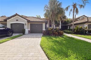 5528 Palmer Cir #203, BRADENTON