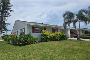 4523 Independence Dr, BRADENTON