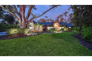 7729 Red Cedar Ln, SARASOTA