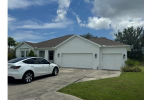 12711 Sw Pembroke Cir S, LAKE SUZY