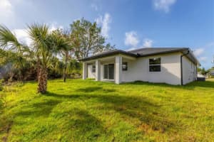 405 Sunset Rd N, ROTONDA WEST