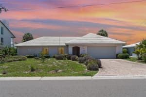 10427 Spoonbill Rd W, BRADENTON