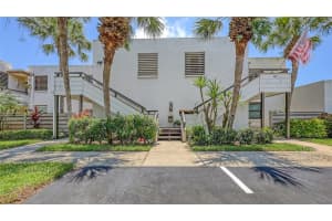 427 Palm Tree Dr #427, BRADENTON