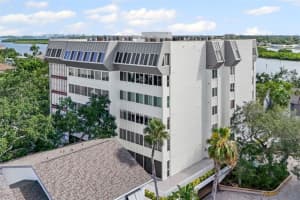 1255 E Peppertree Dr #201, SARASOTA