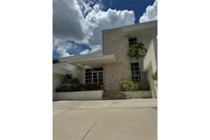 1347 Harbor Dr, SARASOTA