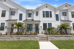 1579 Springwell Ln, SARASOTA
