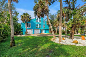 156 Siesta Dr, SARASOTA 156 Siesta Dr, SARASOTA