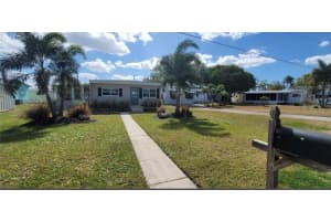 321 4th St W, PALMETTO