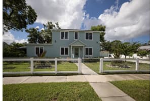 1411 4th St W, PALMETTO