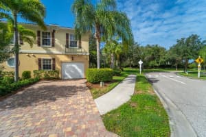 7884 Farina Ct, SARASOTA
