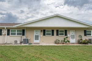2765 Golf Course Dr #102, SARASOTA
