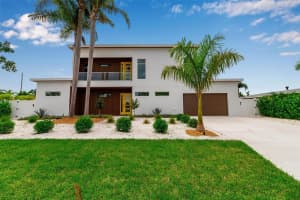 2532 Fruit Tree Dr, SARASOTA