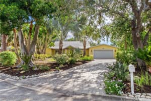 5215 Cape Leyte Dr, SARASOTA