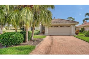 5829 Fairwoods Cir, SARASOTA