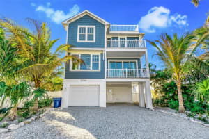 2210 Avenue A, BRADENTON BEACH