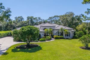 3226 Dick Wilson Dr, SARASOTA