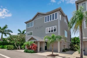 528 Forest Way, LONGBOAT KEY